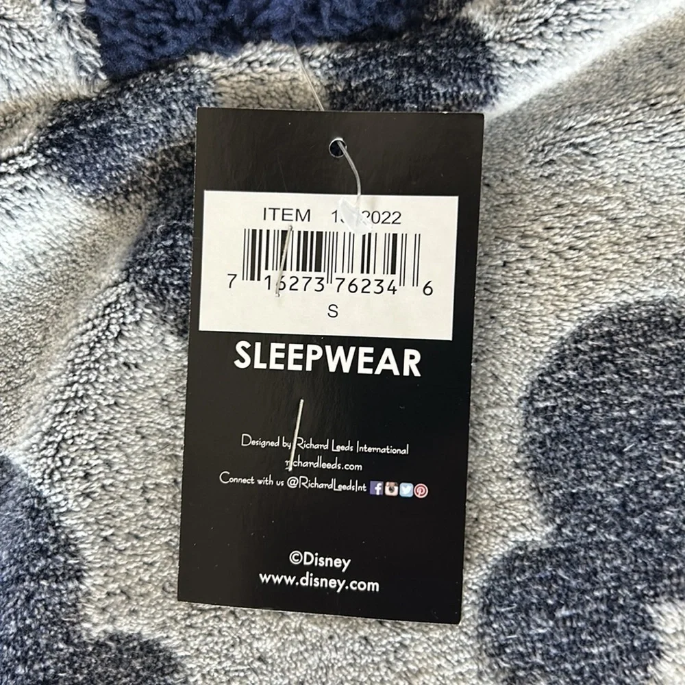 Disney size small hooded pull over robe night shirt - Picture 5 of 9